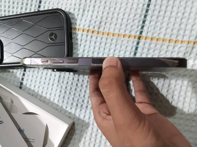 Apple iPhone 14 Pro Max 2