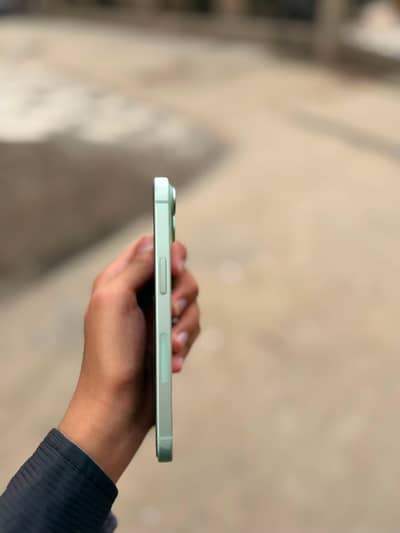 Apple iPhone 15