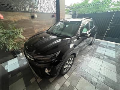 KIA STONIC DECEMBER 2024 only 3400 km drive