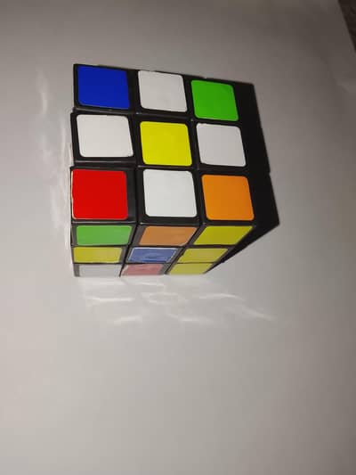 cube 3x3 feel like new