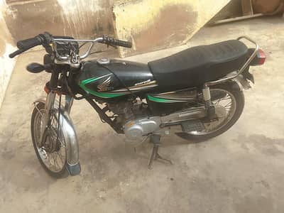 urgent sale Honda 125CC Whatsapp number 03303244914