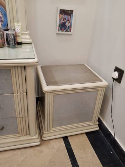 bedroom set