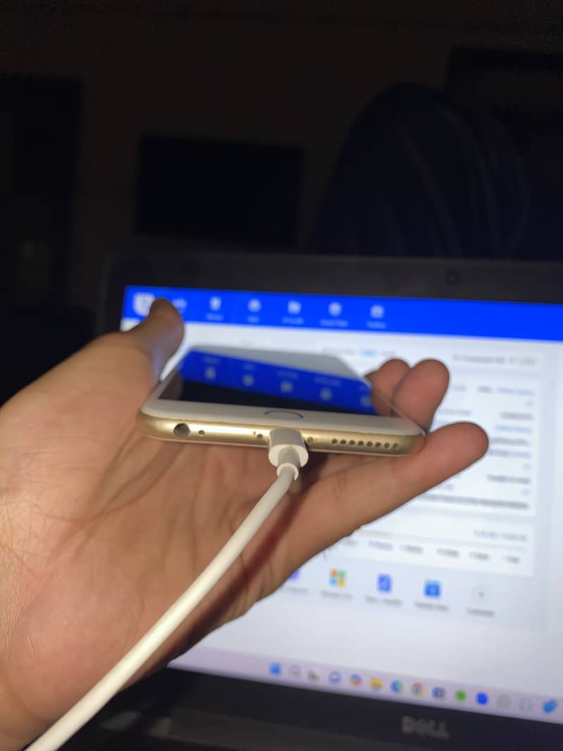 Apple iPhone 6 Plus 0