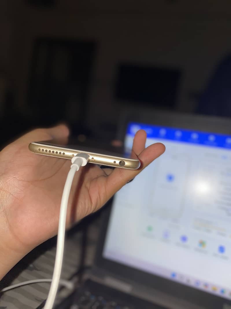 Apple iPhone 6 Plus 5