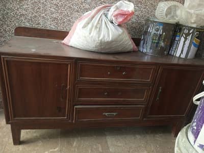 Bartan Almari or sengharmas