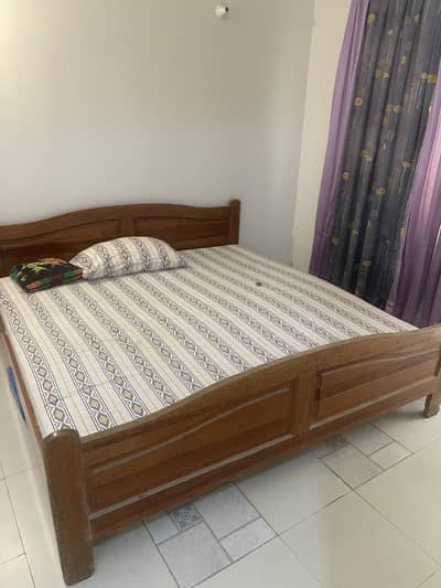 Original oak wood bed