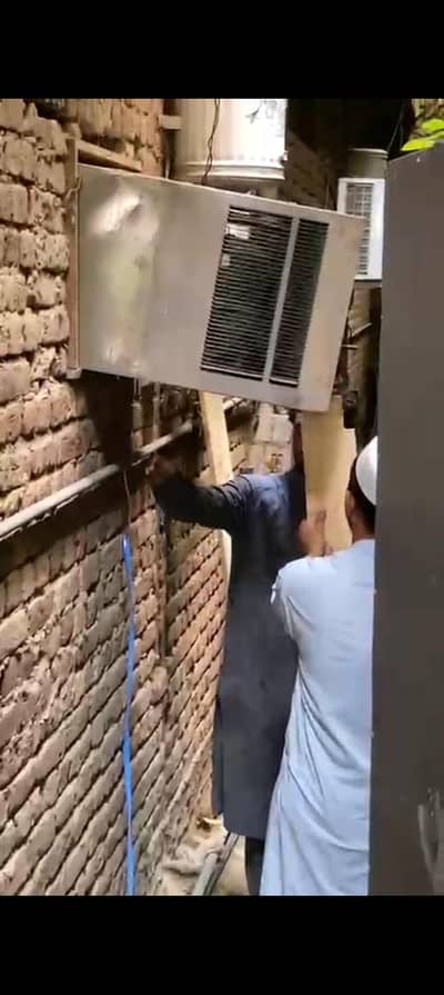 National window Ac
