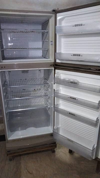 dawlance fridge