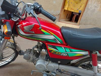 I am selling Honda cd70 22 model look like new