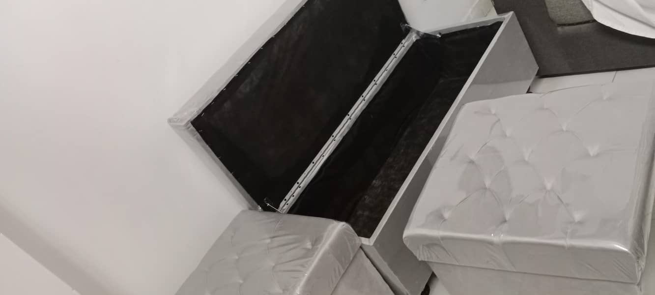 4 seater couch 0