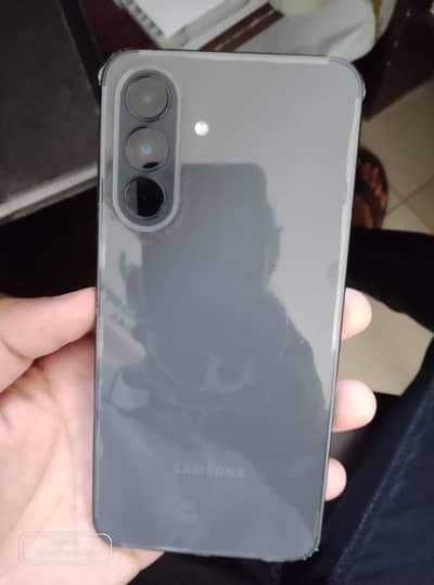 Samsung Mobile A37