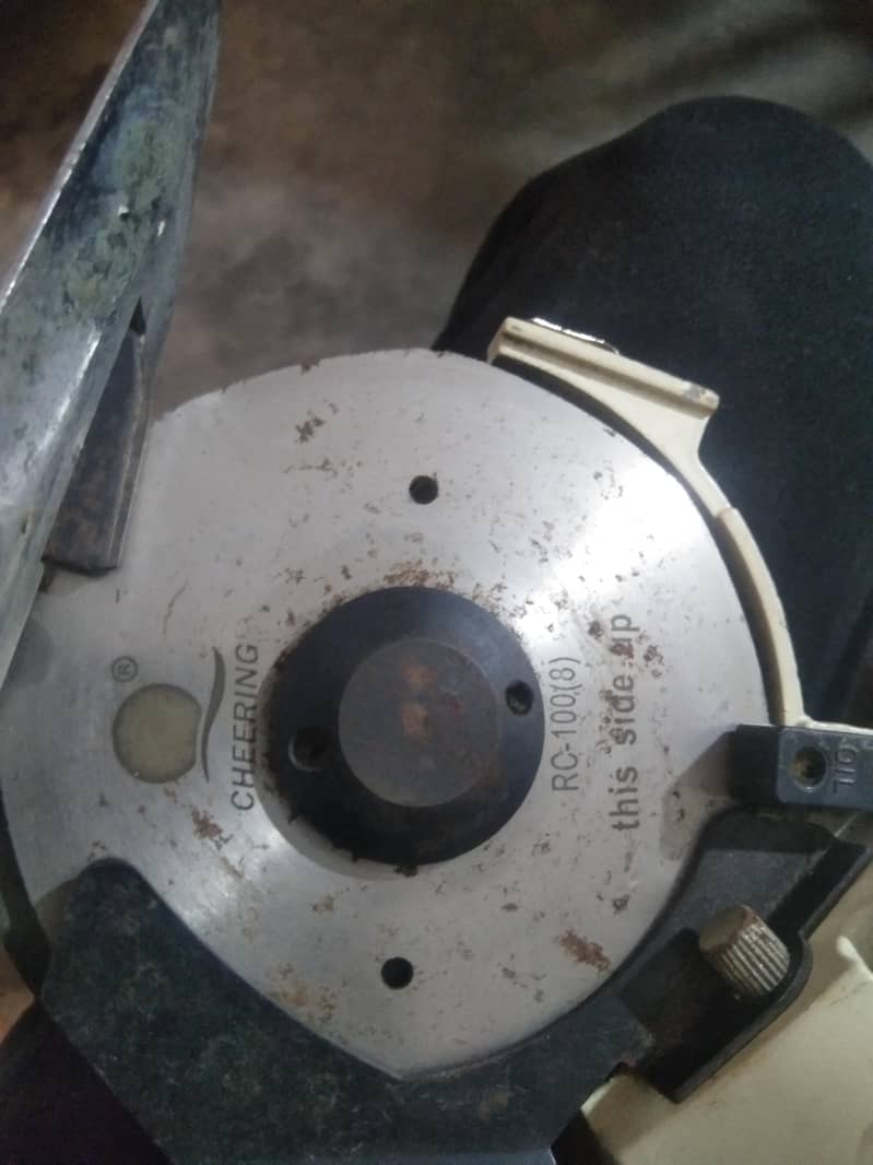 clothes cutters 3