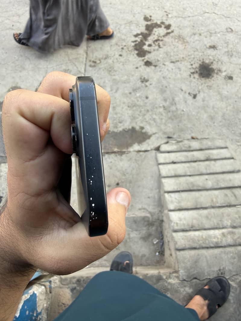 Apple iPhone 15 Jv 1