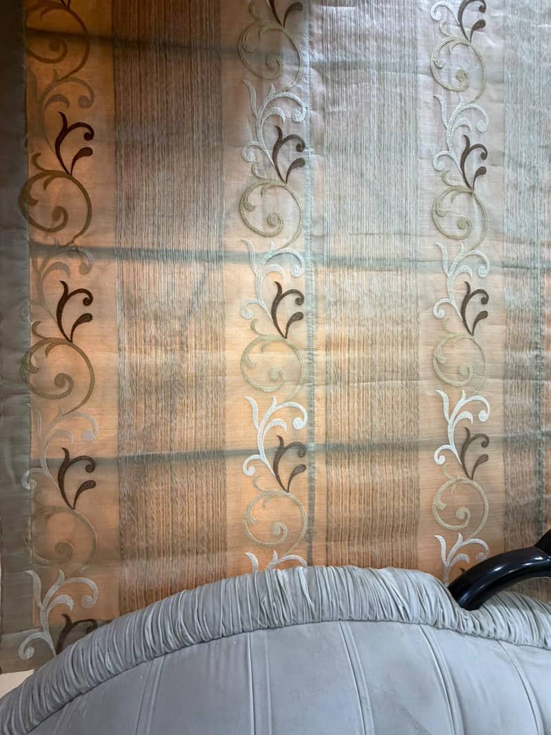 curtain 3