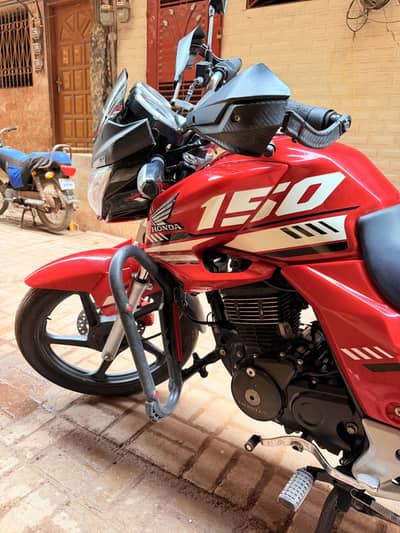 Honda CB 150F 2024
