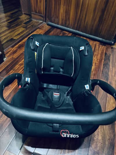car seat & Carry cot - Barely used