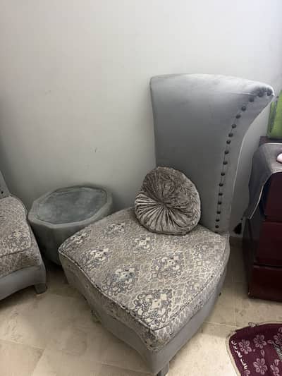 Coffee table n chairs