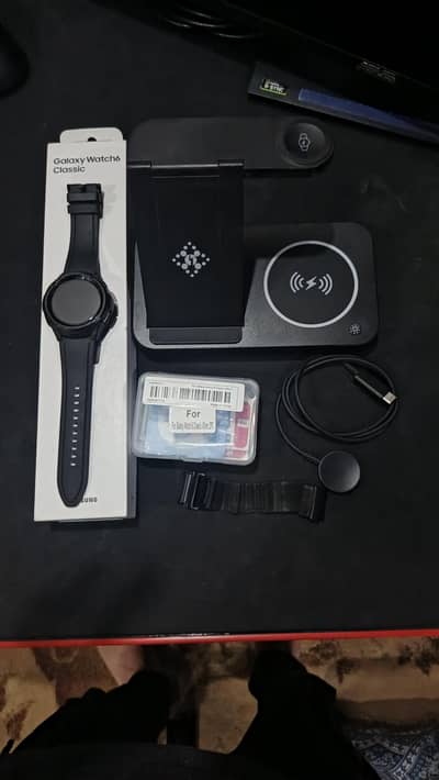 Samsung Galaxy Watch 6 Classic 43mm + Wireless Charging Dock