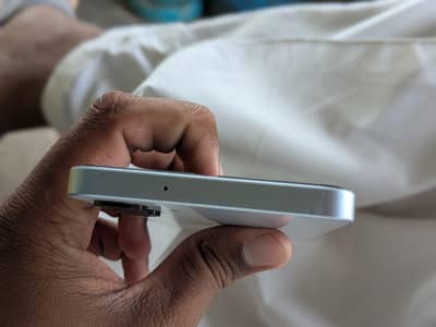 Samsung Mobile A06