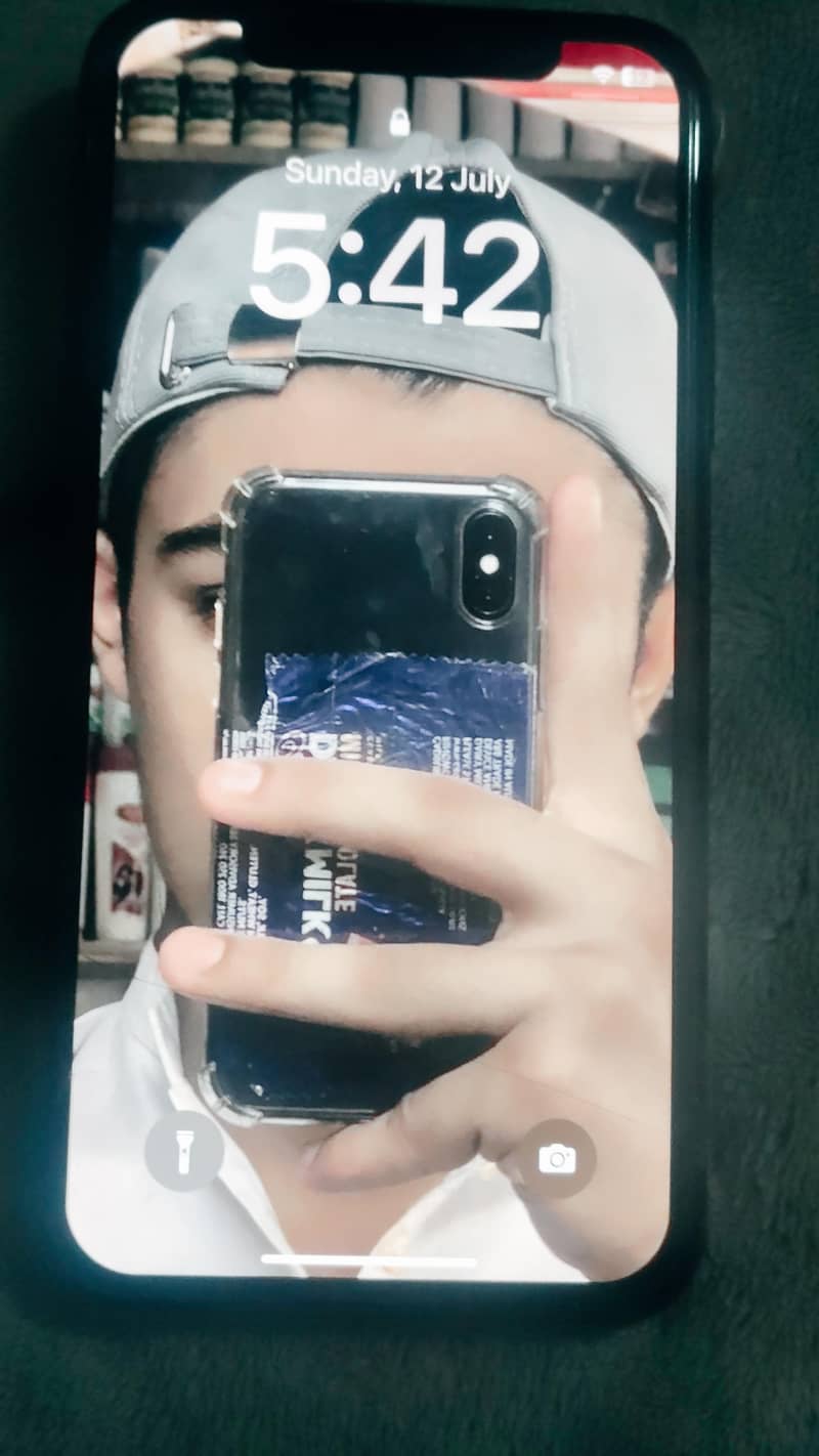 Apple iPhone X 3