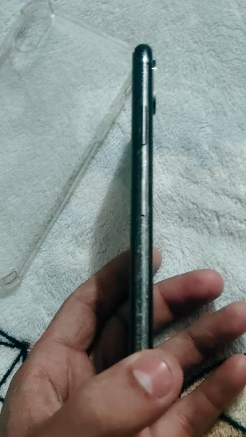 Apple iPhone X 5