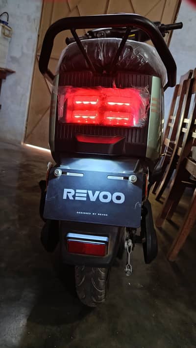 Revoo A11 Graphaain Bettry only 480KM use 1.55lack only