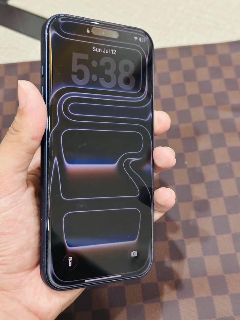 Apple iPhone 17 Pro Max 1