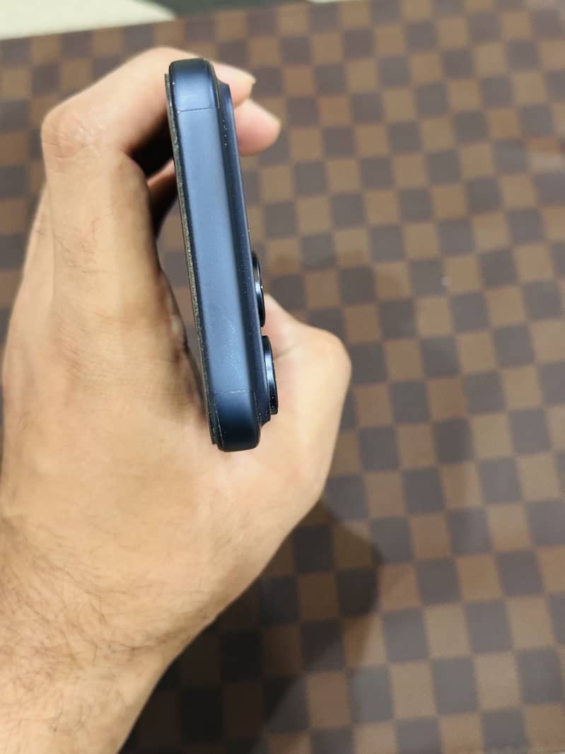 Apple iPhone 17 Pro Max 5