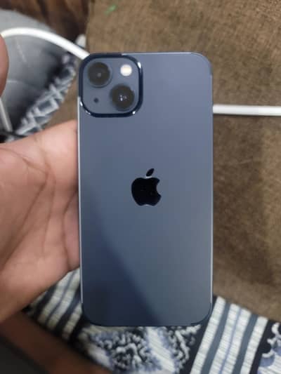 Apple iPhone 13