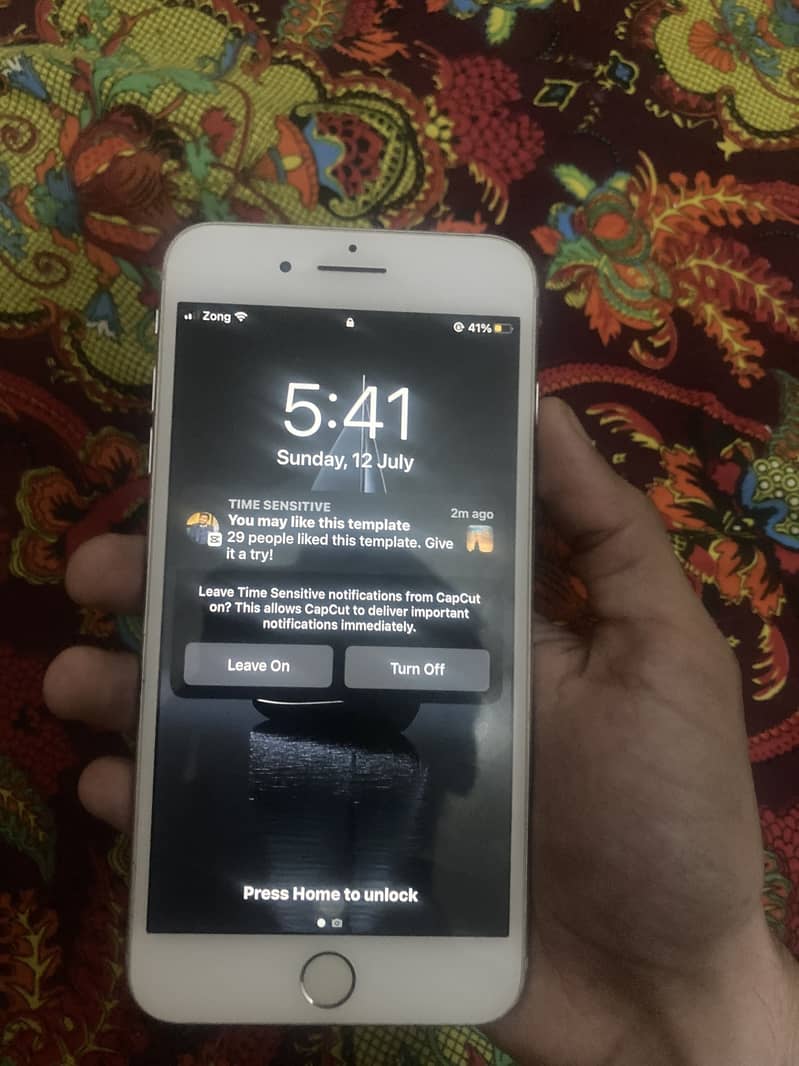 Apple iPhone 7 Plus 6