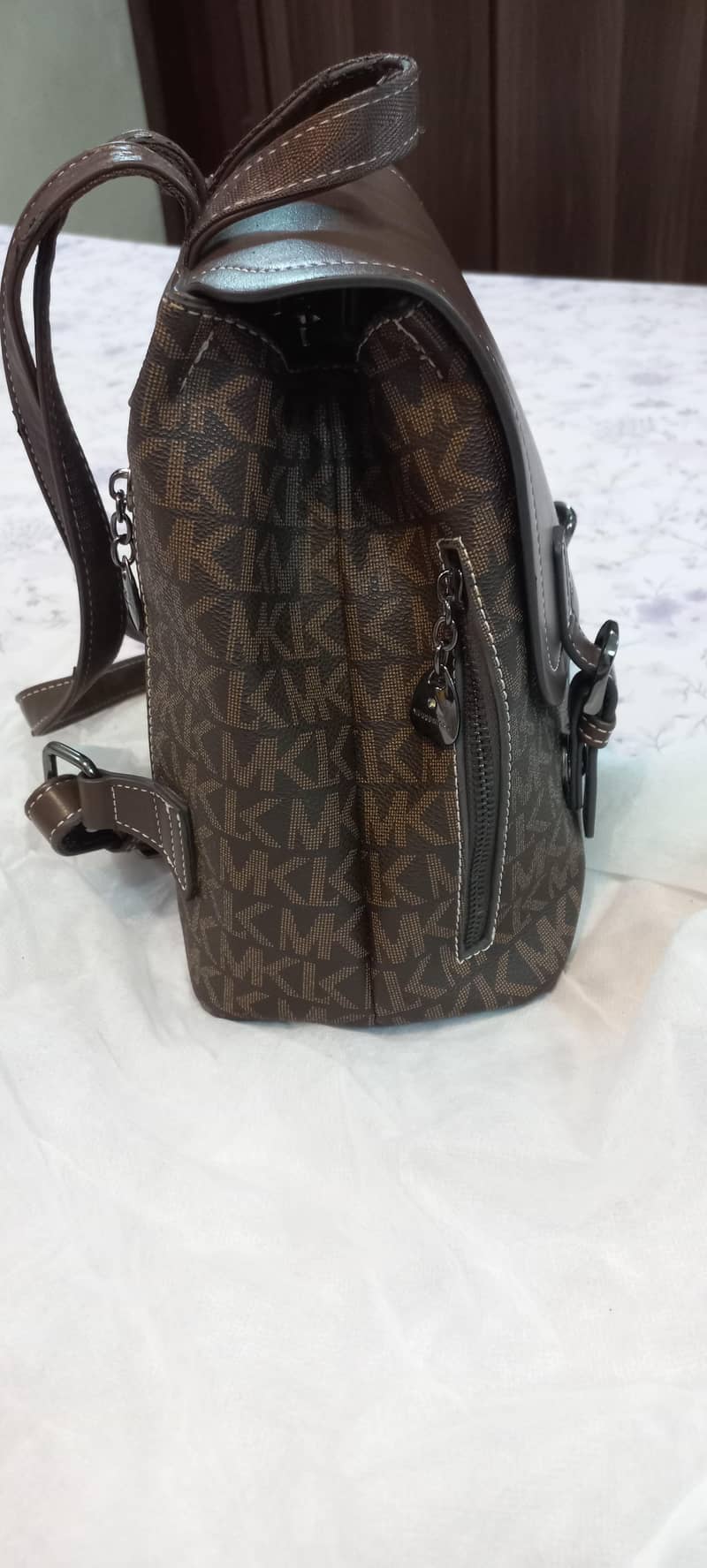 MK bagpack 1