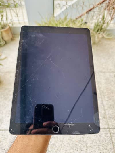Ipad Air 2 model A1566 mint condition
