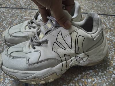 NEW YORK YANKEES SIZE UK7, EUR41