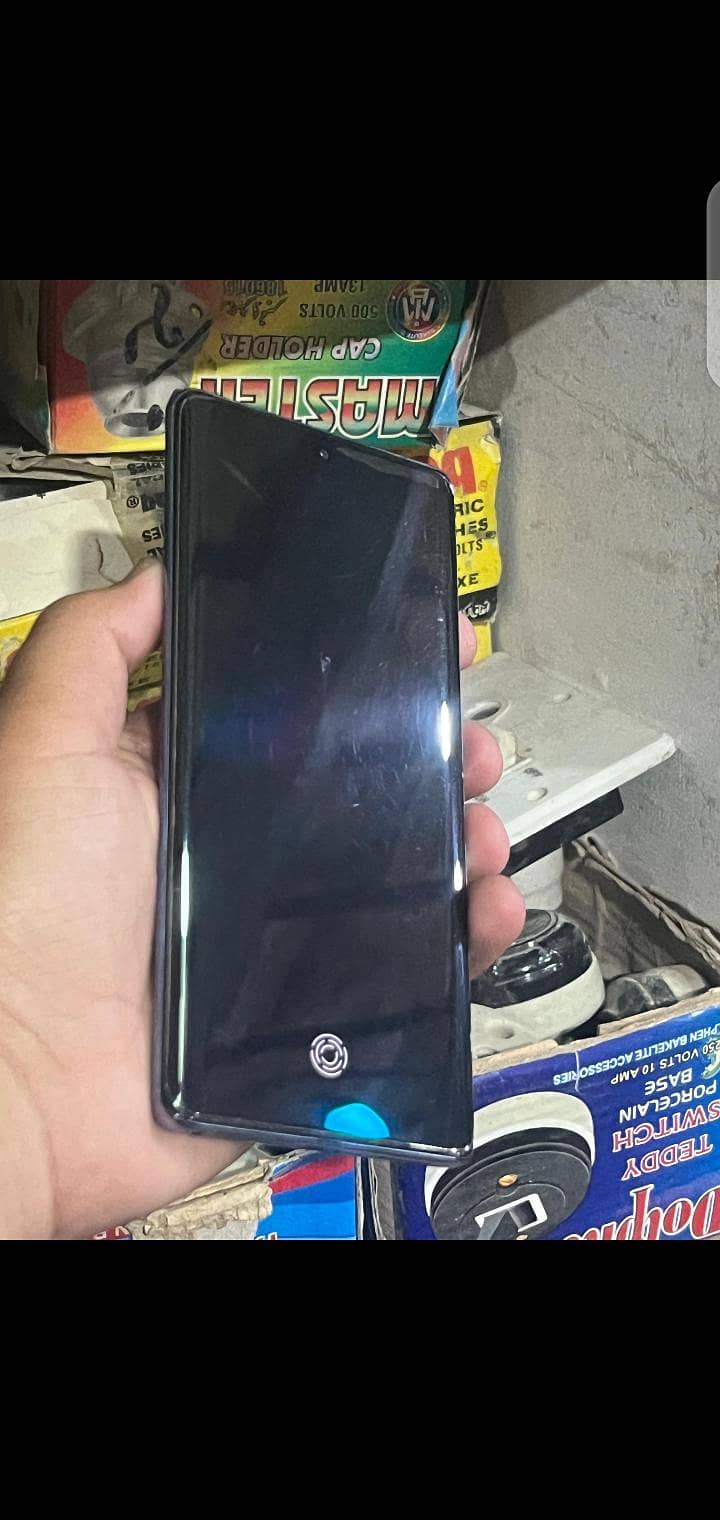 Tecno CAMON 30S 1