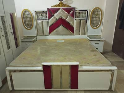 Bedroom set