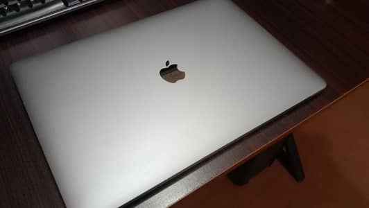 Mac Book Pro 2018 i9