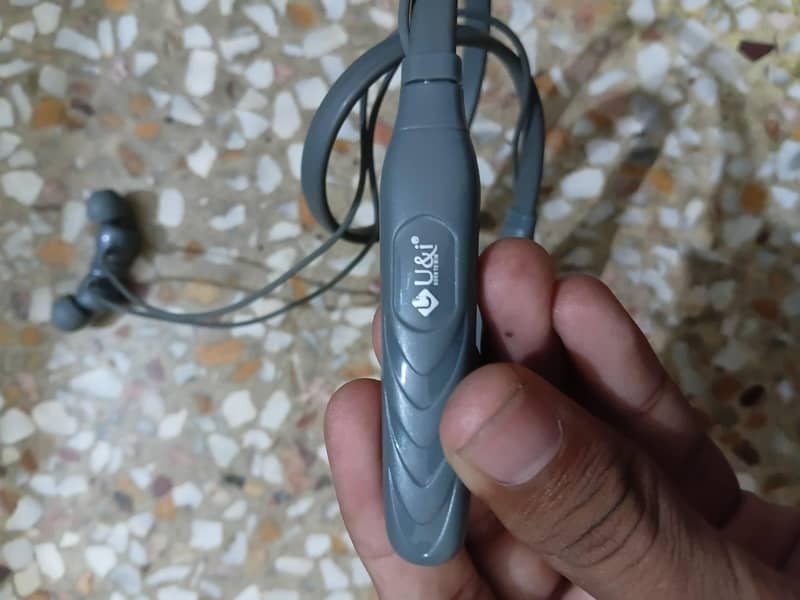 Wire less earphone 2