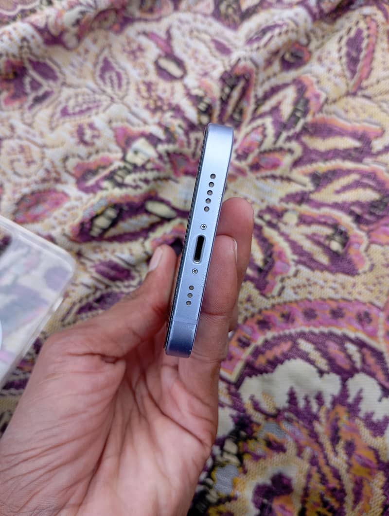 Apple iPhone 12 3