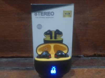 Wireless Bluetooth Earbuds with LED Display - New