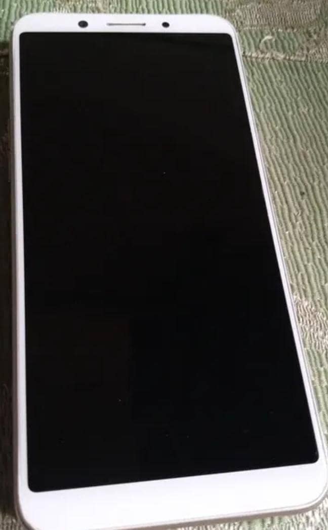 OPPO A83 0
