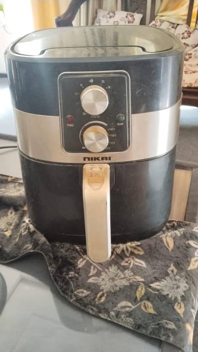 NIKAI AIR FRYER