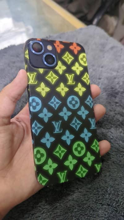 Apple iPhone 13