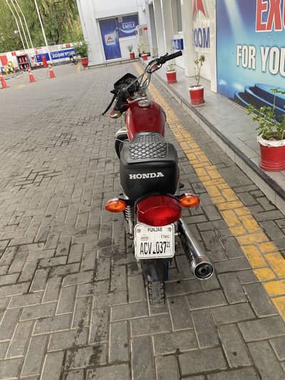 Honda CG 125 model 2021 red colour urgent sale