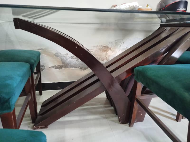 dinning table with chairs 0