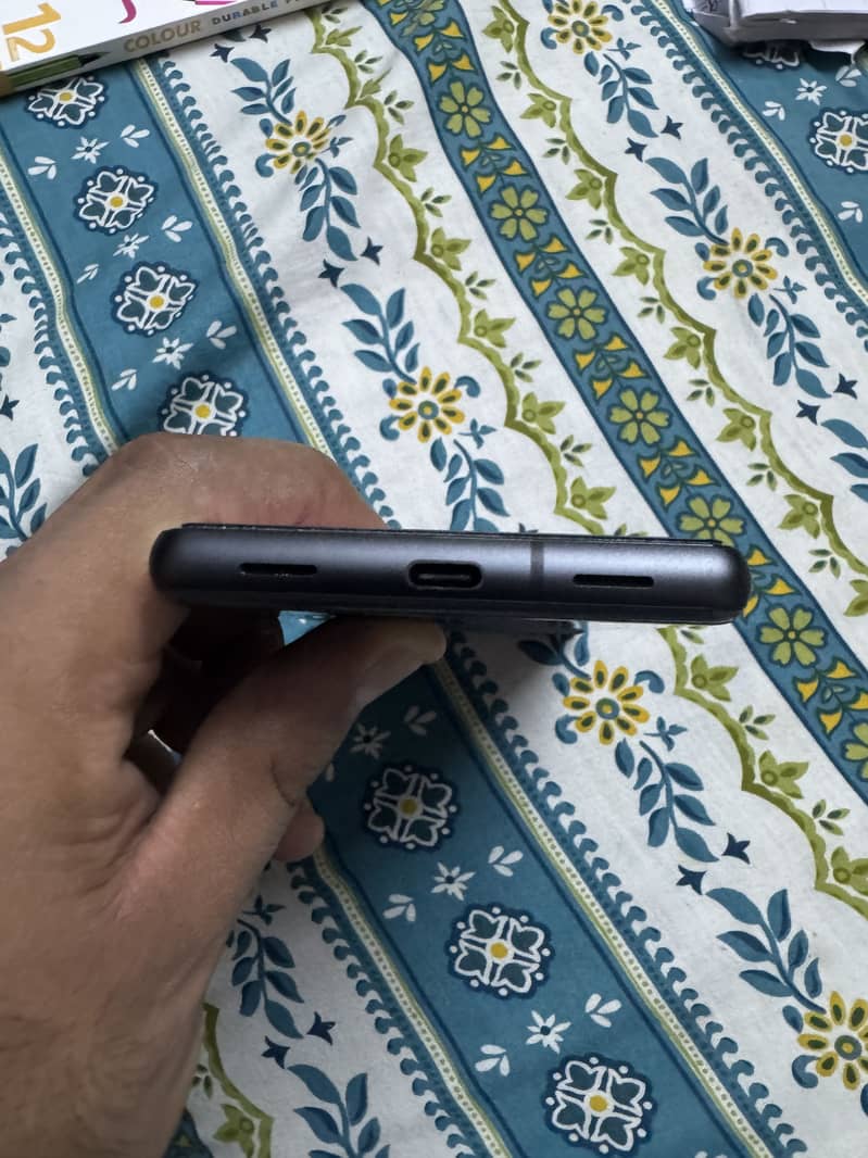 Google Pixel 7a 3
