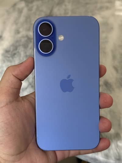 Apple iPhone 16