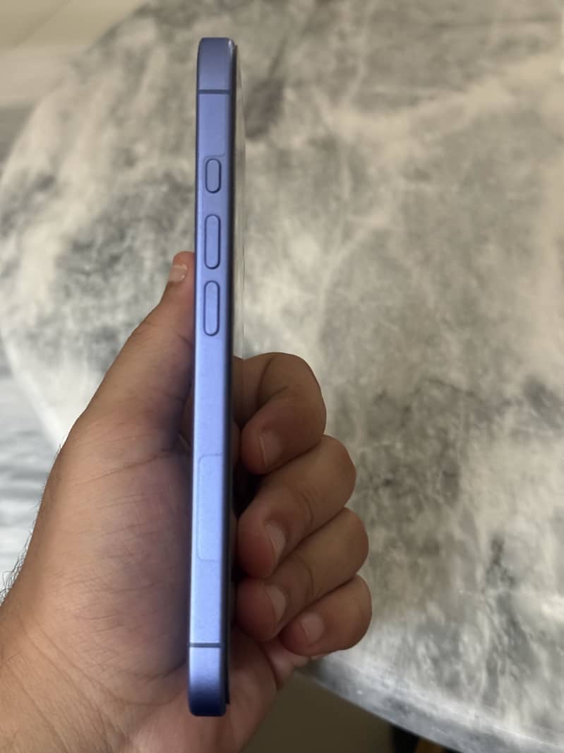 Apple iPhone 16 1