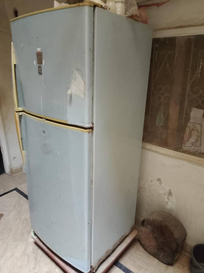 refrigerator 0