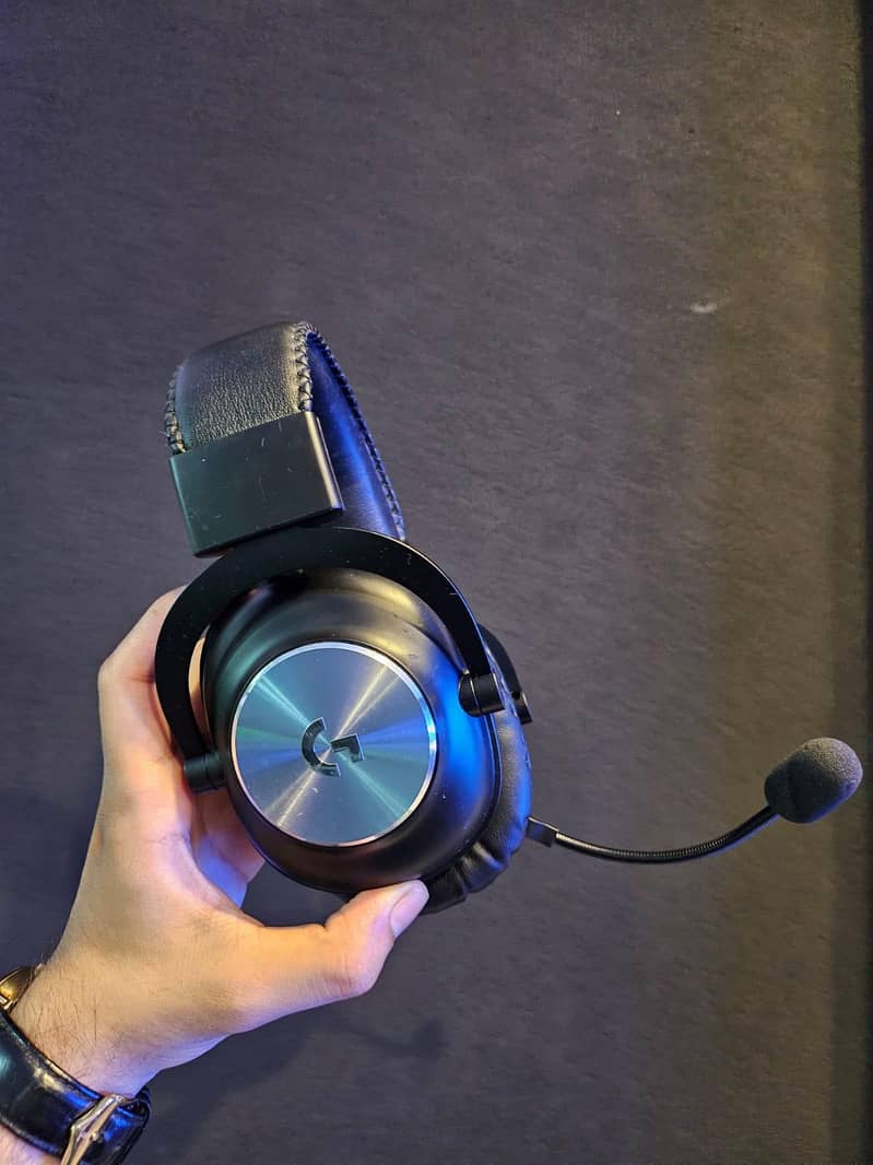 Logitech G Pro X headset 1