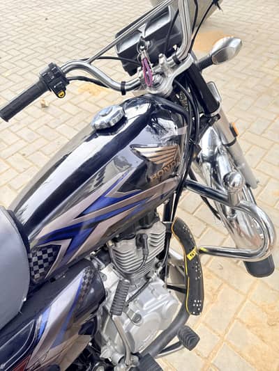 Honda CG 125 2025